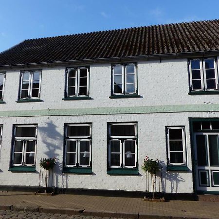Alter Kraemerladen Von 1732 Friedrichstadt Exterior photo